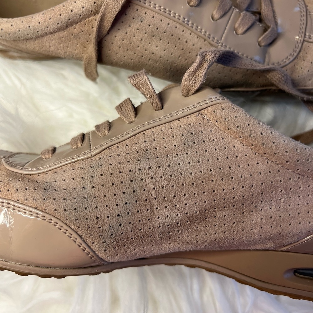 Cole Haan Nike Air Sneakers, suede and patent leather, tan; Size 9.5 - Picture 7 of 13